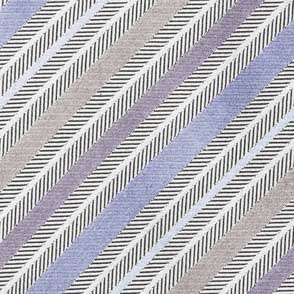 グレー