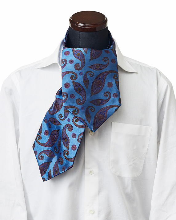 アスコットタイの巻き方7