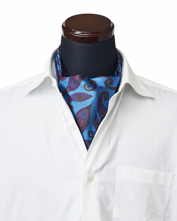 アスコットタイの巻き方9